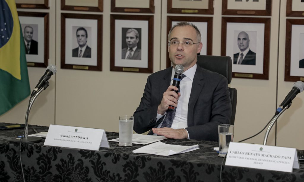 Senadores pedem que Lewandowski reveja decisão sobre sabatina de André Mendonça