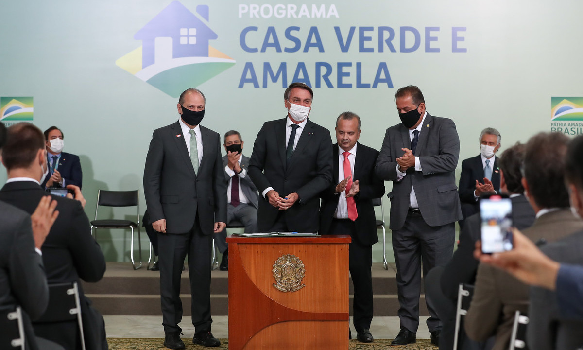 O presidente Jair Bolsonaro, em cerimônia de lançamento do programa Casa Verde e Amarela. Foto: Marcos Corrêa/PR 