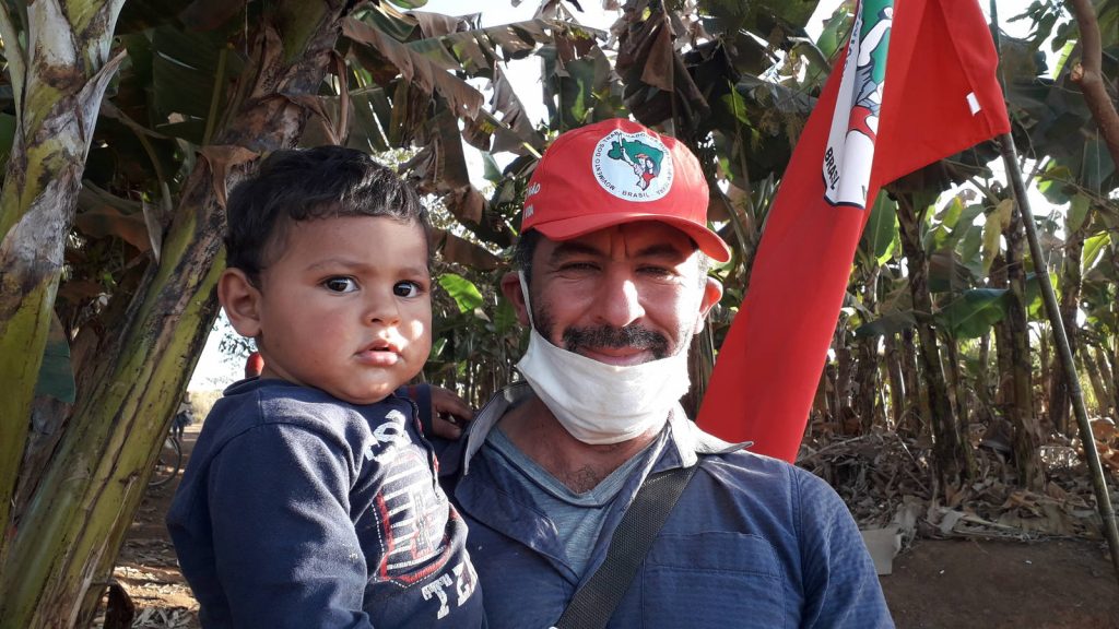 Quantos Cristos terão que nascer e morrer para que as crianças cheguem ao mundo com dignidade?