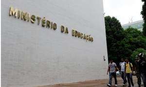 O bloqueio que fere ainda mais a Educação brasileira