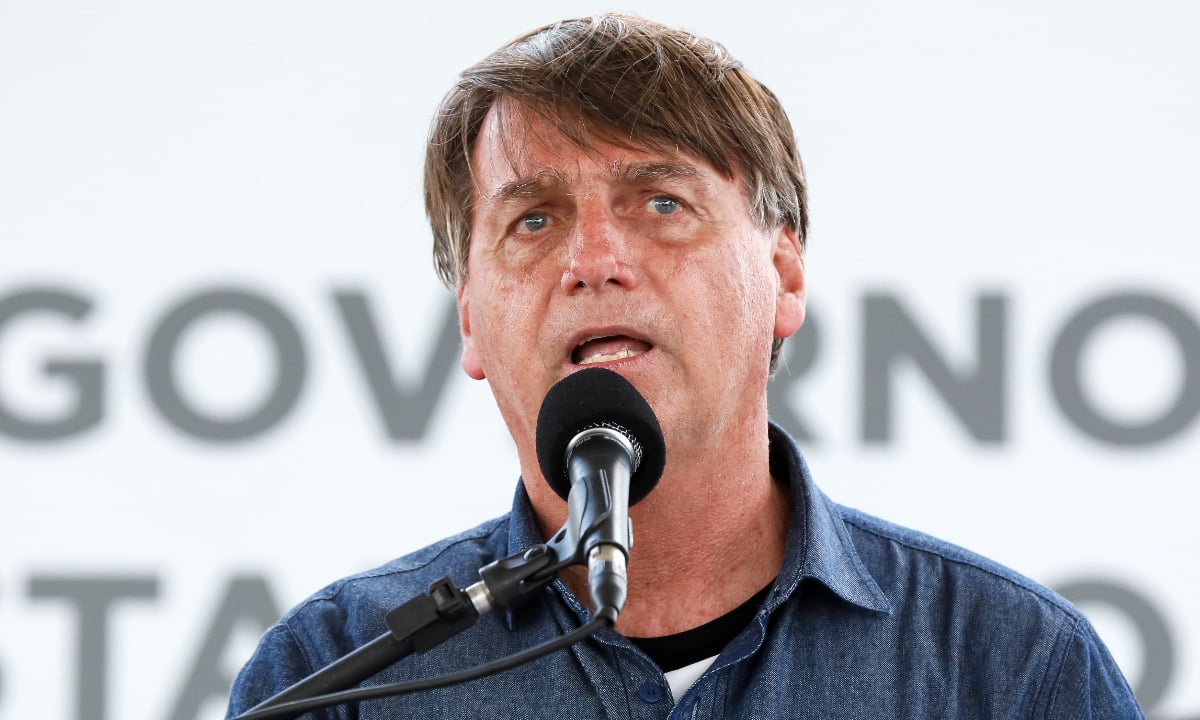 Em dia com mais de 70 mil casos de Covid, Bolsonaro diz que Brasil vive em ‘quase normalidade’