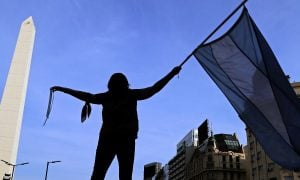 Argentina fecha acordo de reestruturação da dívida e começa a sair da moratória