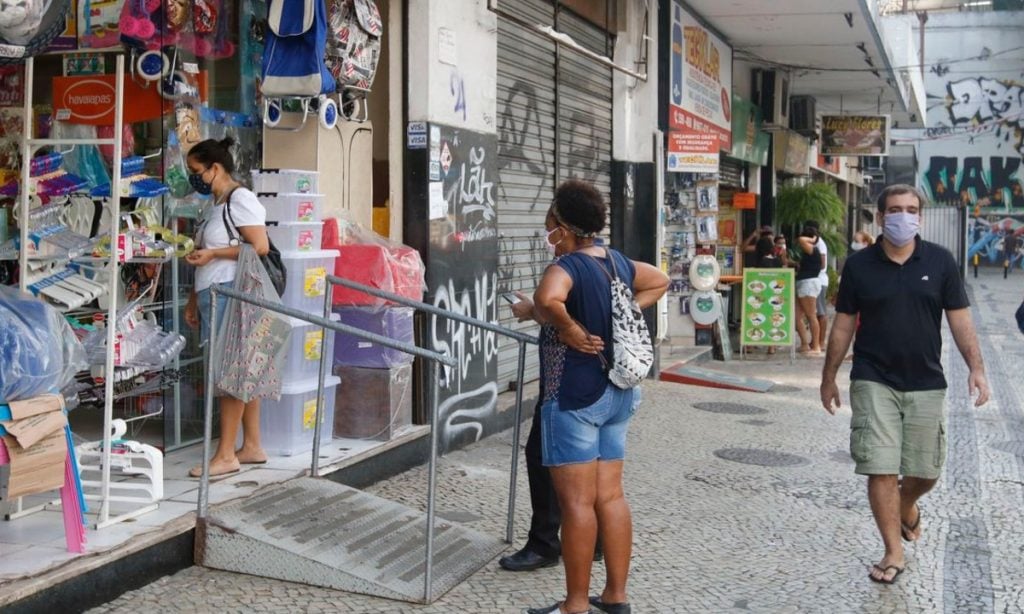 PIB cresce 7,7% no terceiro trimestre, mas cai quase 4 pontos em relação a 2019