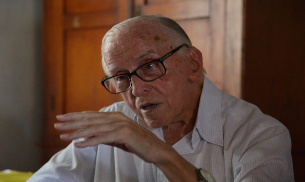 Amigos, políticos e autoridades se despedem de Dom Pedro Casaldáliga