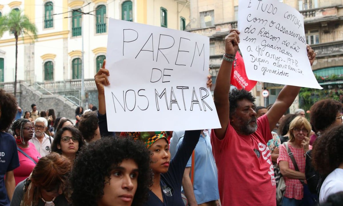 Ato Público cobrando autoridades sobre o Massacre de Paraisópolis. Foto: Rovena Rosa/Agencia Brasil 