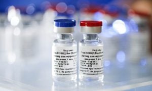 Vacina russa na Bahia: Rui Costa fecha acordo para estado participar dos testes