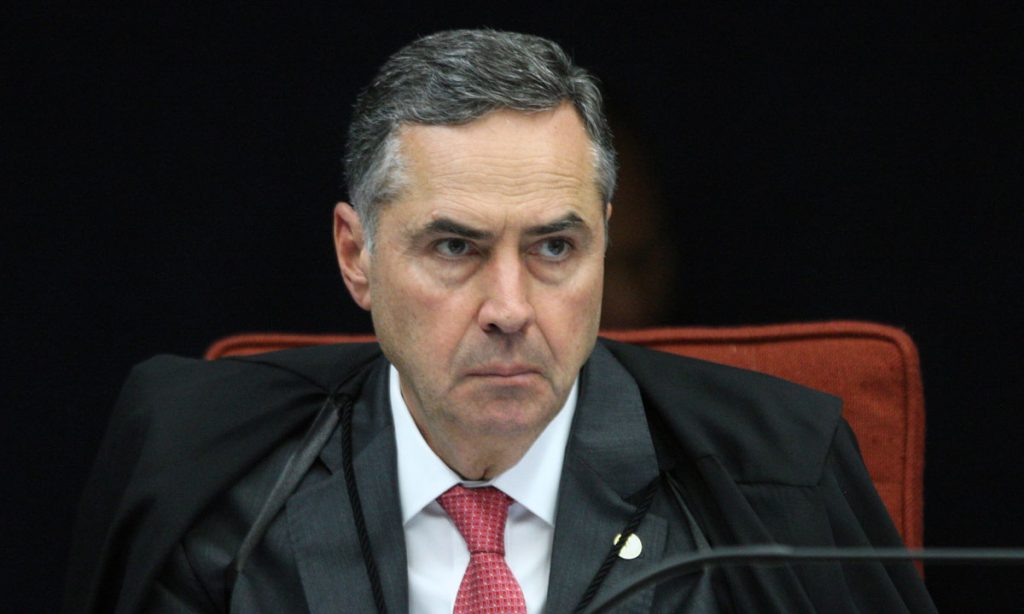 Barroso manda à PF documentos e provas da CPI da Covid contra Bolsonaro e aliados