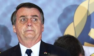 Dona de casa vai à Justiça por auxílio emergencial de mil dólares, conforme declarou Bolsonaro