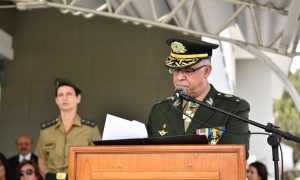 Chefe do Centro de Inteligência do Exército morre após contrair Covid-19