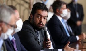 MPE apresenta ação que pode levar à cassação de Cláudio Castro por abuso de poder