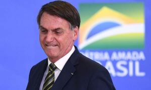 Bolsonaro propõe corte de 1,4 bilhão de reais da Educação para investir em obras