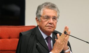Marco Aurélio antecipa voto em que autoriza Bolsonaro a depor por escrito