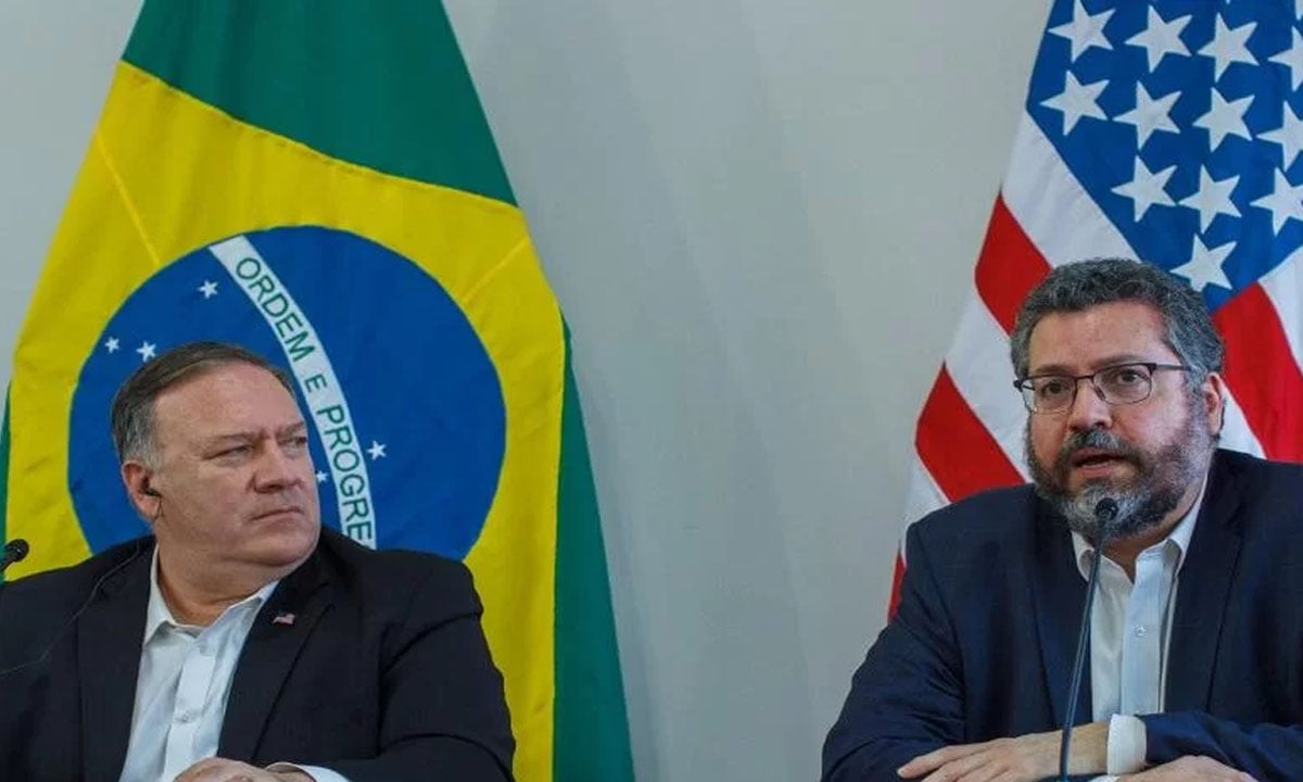 Ex-chanceleres brasileiros criticam visita de Pompeo a Roraima: “provocação a uma nação vizinha”