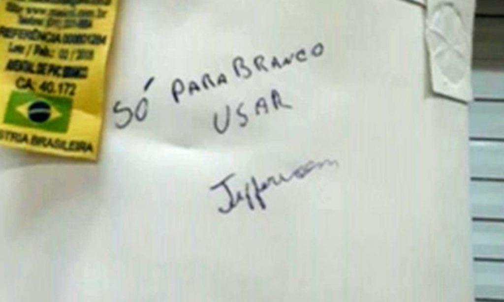 Funcionária do Grupo Carrefour sofre racismo e é demitida ao denunciar