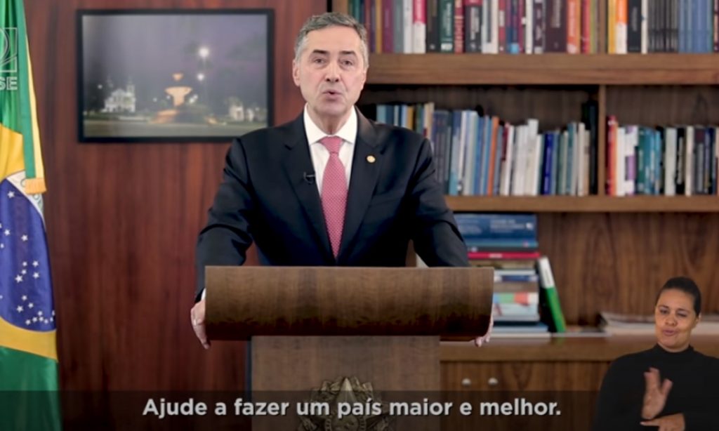 A um ano das eleições, TSE abre código-fonte da urna eletrônica