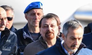Cesare Battisti anuncia greve de fome na prisão