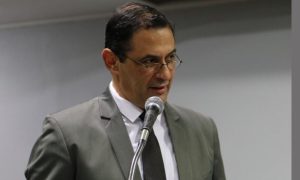 Frente parlamentar repudia intervenção de Bolsonaro na escolha de reitor da UFRGS