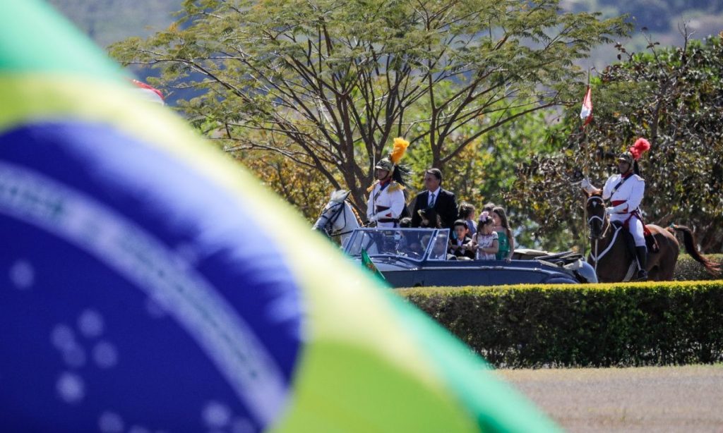 Brasil não precisa de heróis, mas de gente comprometida com a justiça