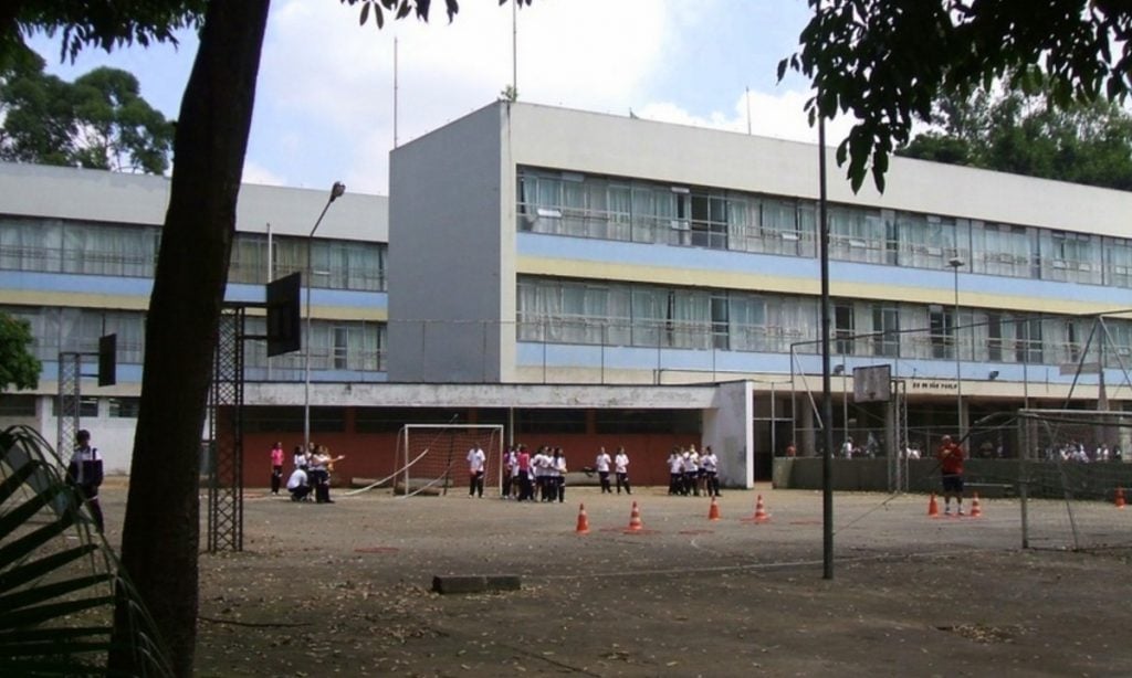 Sindicatos de professores de São Paulo entram na Justiça contra volta às aulas