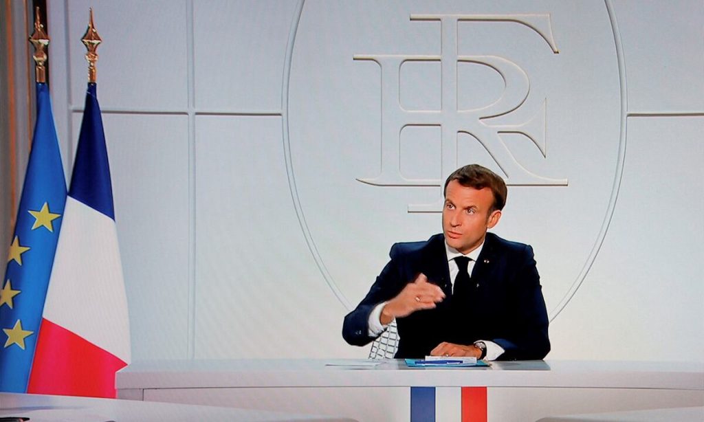 França promete reforçar apoio à Ucrânia ’em todas as formas’