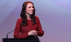 Partido Trabalhista, de Jacinda Ardern, vence com folga eleições na Nova Zelândia