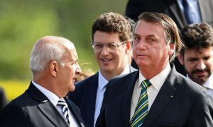 Preciso aprovar o que interessa, diz Bolsonaro sobre proximidade com Centrão