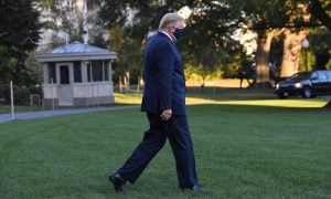 Ao retomar comícios, Trump diz que se sente ‘poderoso’ e poderia ‘beijar’ partidários