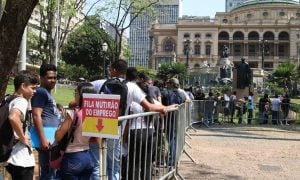 IBGE: Desemprego recua, mas atinge quase 10 milhões de brasileiros