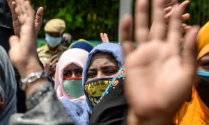 Indiana da casta dalit morre após estupro coletivo