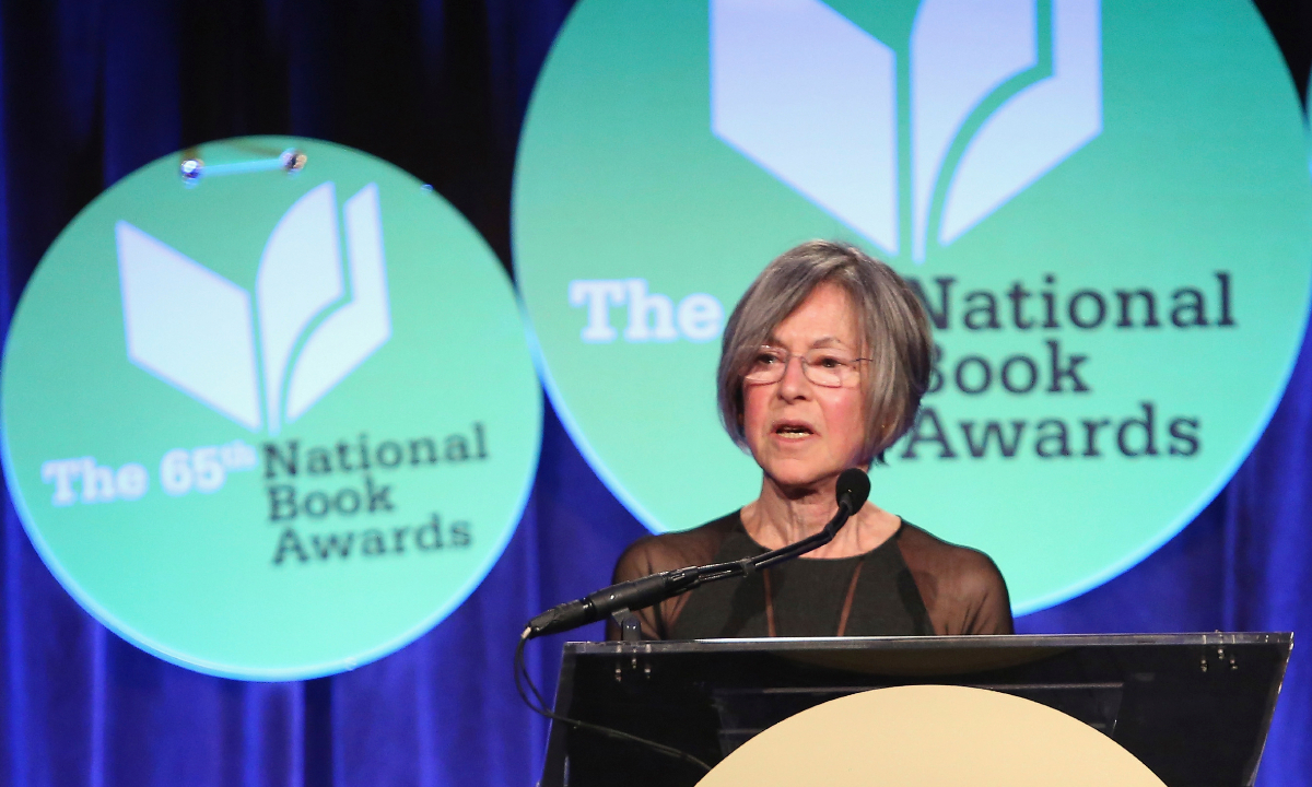 Poeta americana Louise Glück leva o Nobel de Literatura