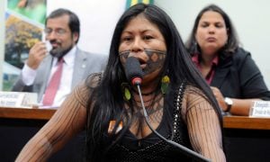 Líder indígena Alessandra Munduruku ganha prêmio de direitos humanos