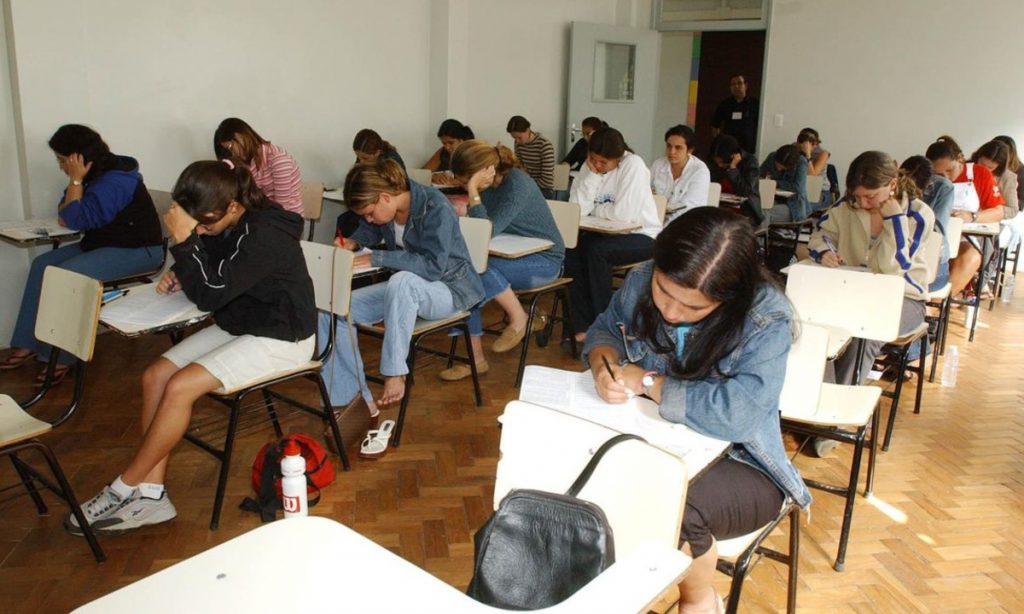 Rio de Janeiro anuncia volta às aulas para o dia 19 de outubro