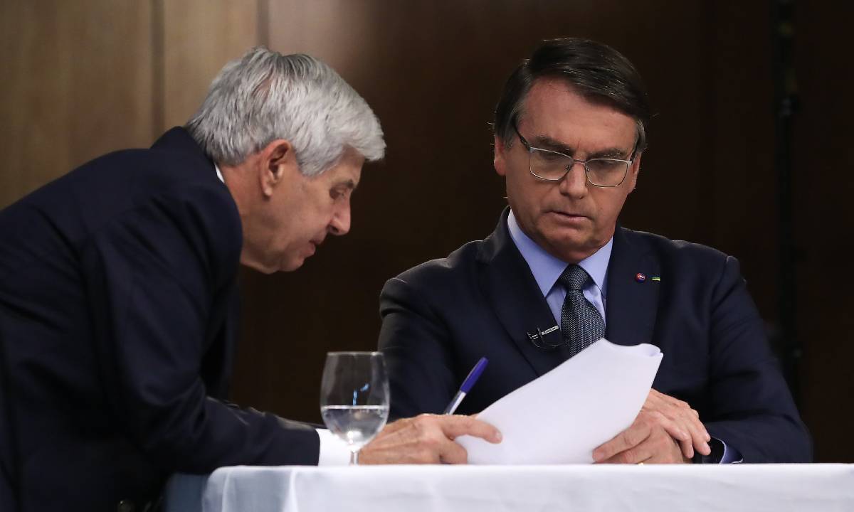 Preso escreve carta a mão para Maia pedindo impeachment de Bolsonaro