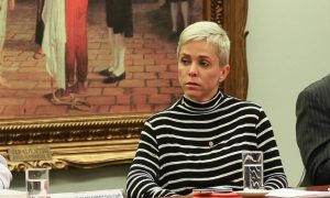 'Canetada é capaz de destruir famílias', diz Cristiane Brasil ao deixar prisão
