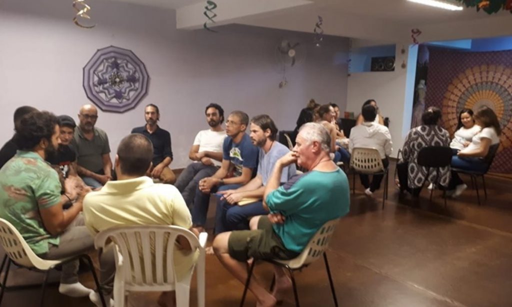 Eles votam nelas: campanha convida homens a elegerem mulheres