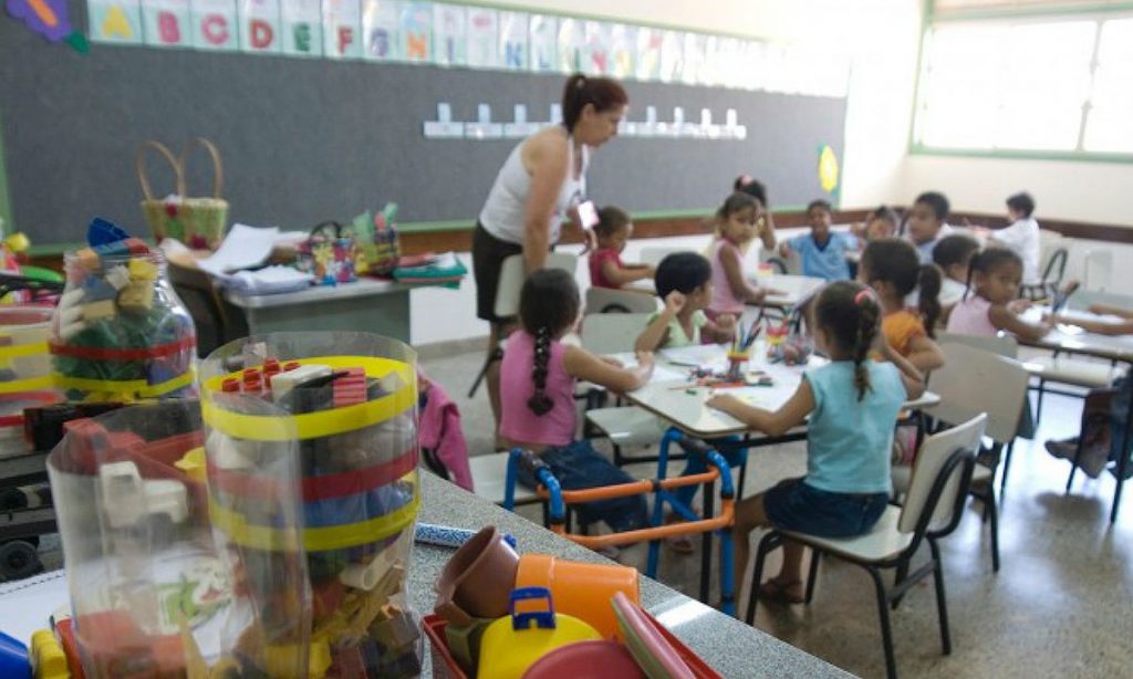 Política Nacional de Educação Especial e o retorno das escolas segregadas
