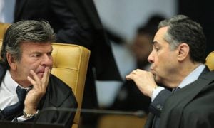 Barroso quer que plenário do STF decida afastamento de senador flagrado com dinheiro na cueca