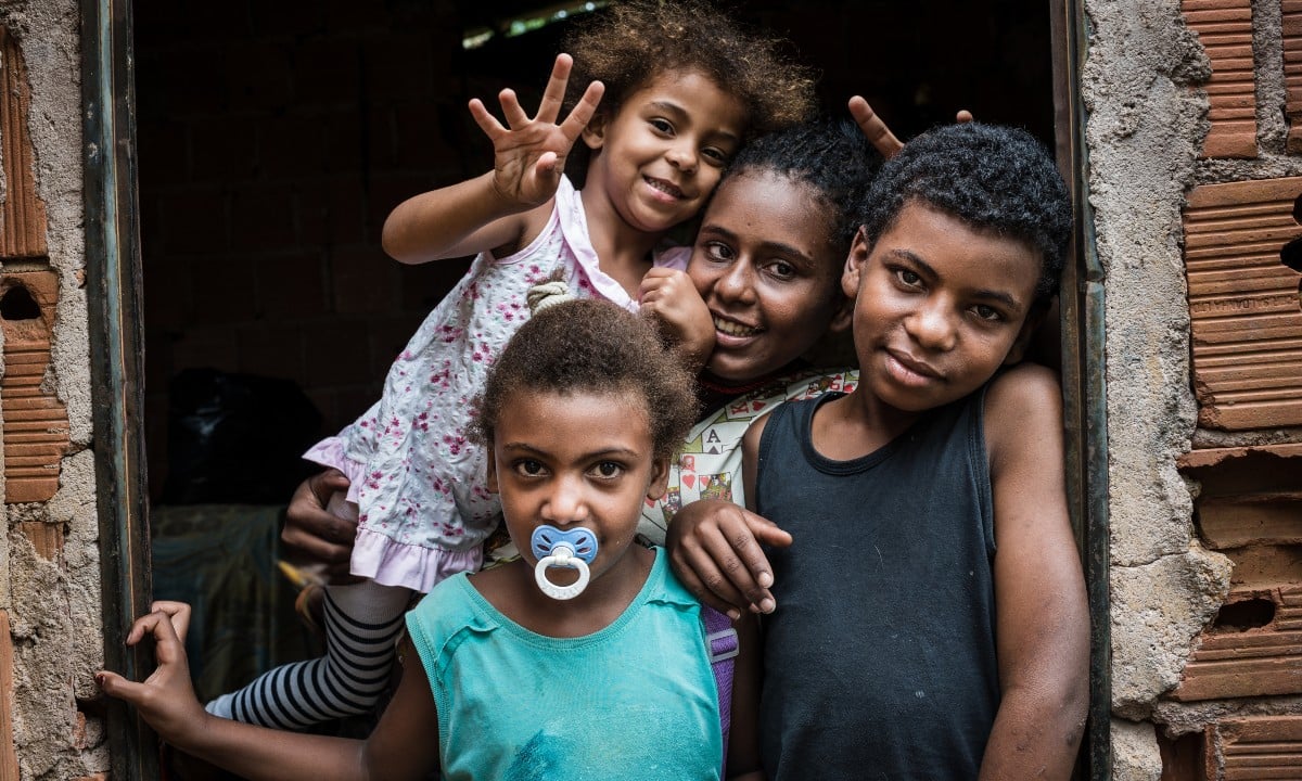 A crise é econômica, mas também social. (Foto: iStock) 15 milhões de brasileiros podem voltar à pobreza a partir de janeiro. (Foto: iStock)