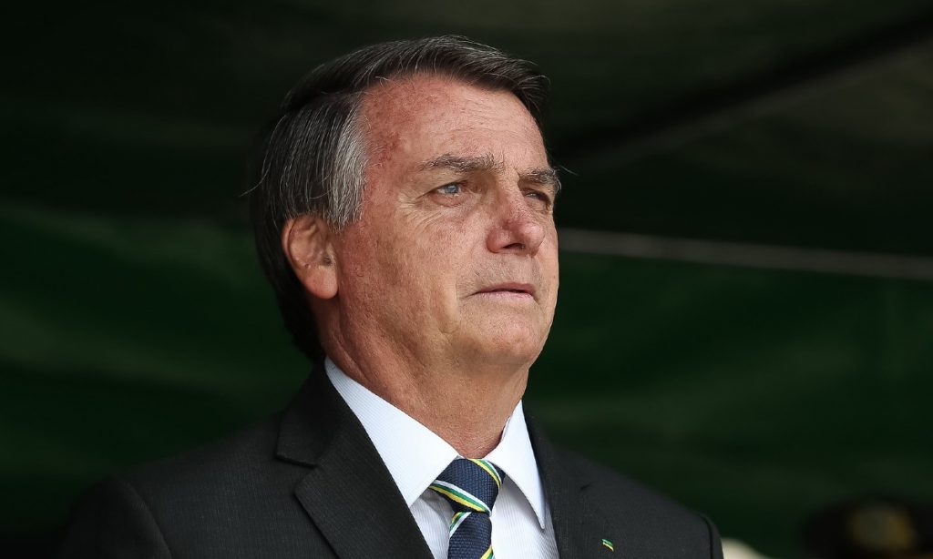 Bolsonaro: Fala de Mandetta sobre ‘trezoitão’ iria contra profissão de médico