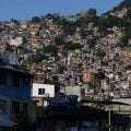 Cresce o número de brasileiros que diz viver entre facções ou milícias