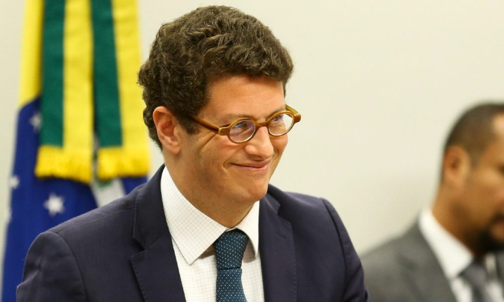 Salles cria grupo de ‘análise’ para unir Ibama e ICMBio