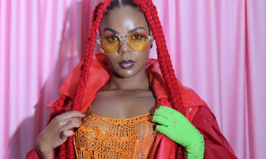 Cantora une a ancestralidade negra com o contemporâneo em álbum