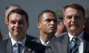 Mendonça derruba censura a reportagens sobre os imóveis da família Bolsonaro