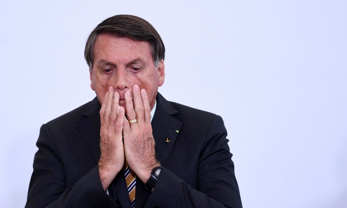 Com ‘país de maricas’, Bolsonaro mistura homofobia e indecência, diz imprensa internacional
