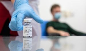 Fiocruz: 130 milhões podem receber vacina de Oxford em 2021