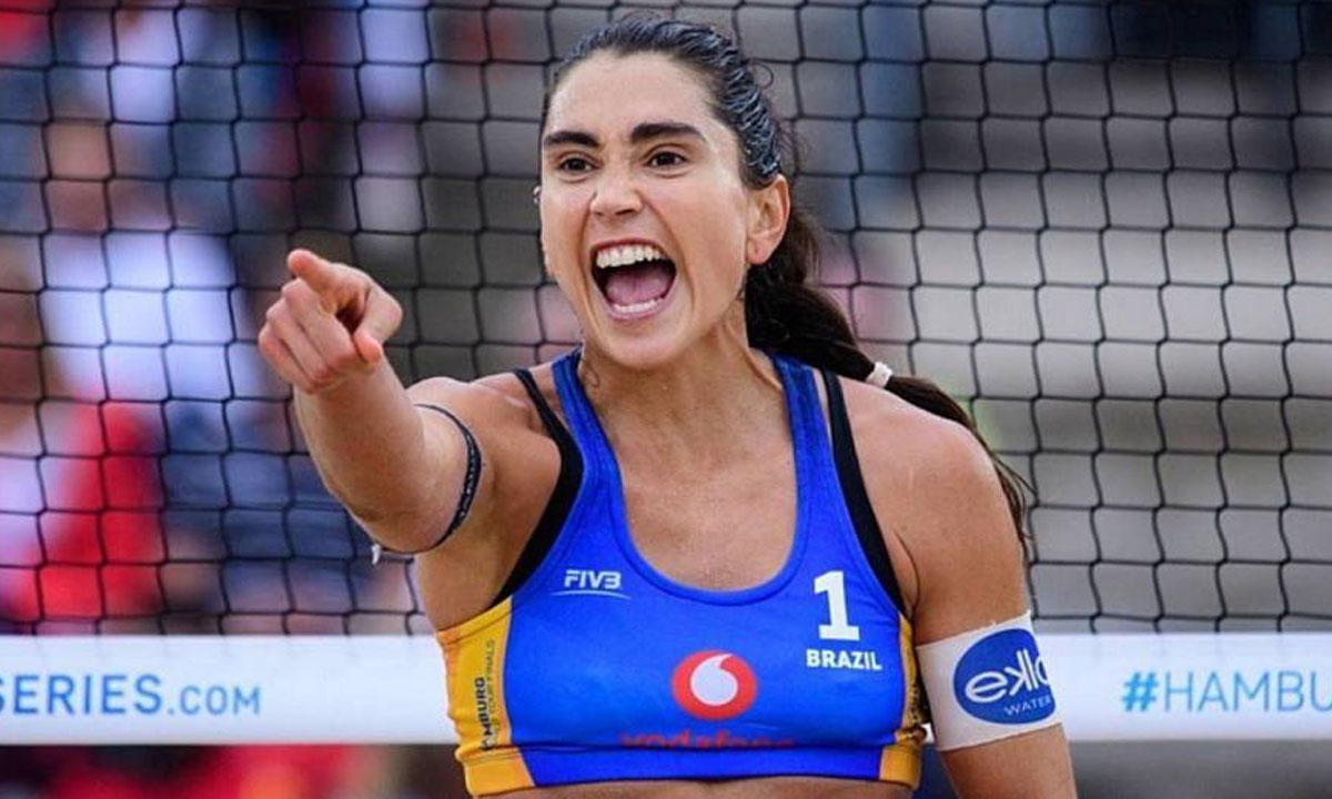 STJD absolve Carol Solberg por ter gritado ‘fora, Bolsonaro’