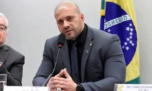 Moraes manda Lira marcar instalação de tornozeleira em Silveira, aplica multa e abre inquérito por desobediência