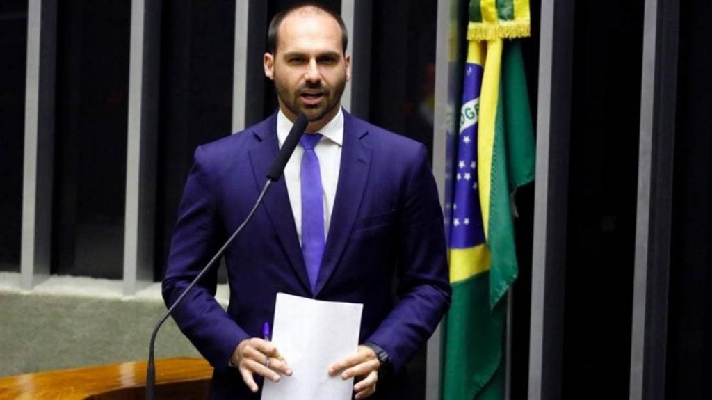 Embaixada da China repudia declaração de Eduardo Bolsonaro sobre 5G: ‘Totalmente inaceitável’