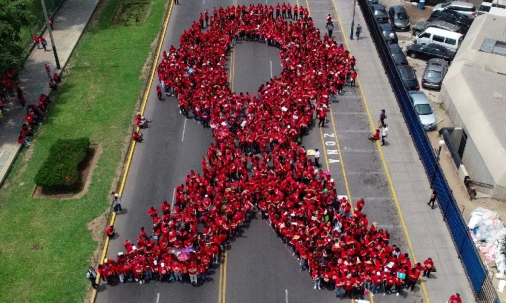 Novos casos de HIV aumentaram 21% na América Latina na última década, diz OPAS