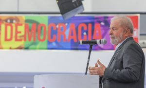 Fachin nega a Lula acesso a acordos da Petrobras com os EUA